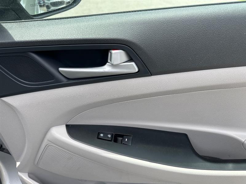 Hyundai Tucson SE 2021