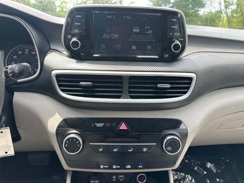 Hyundai Tucson SE 2021