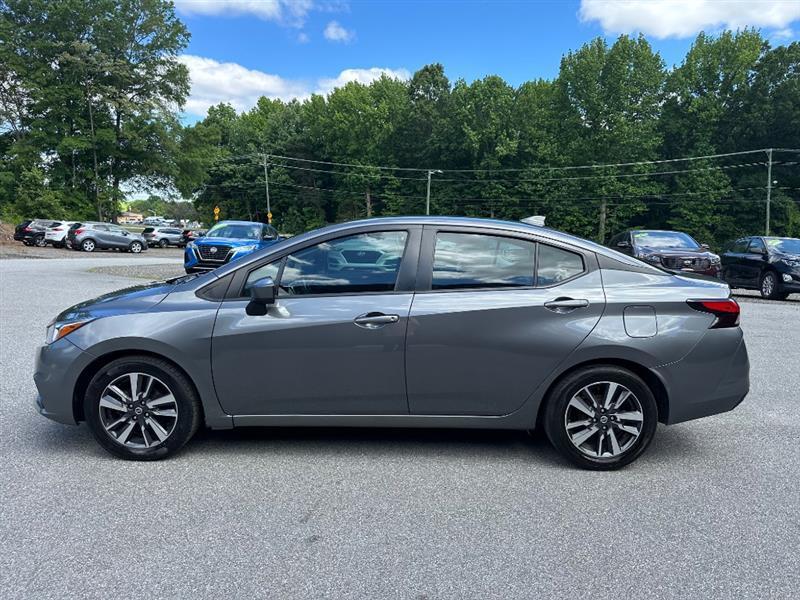 Nissan Versa SV 2022
