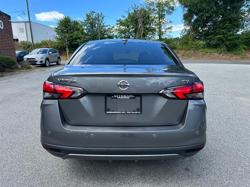 Nissan Versa SV 2022