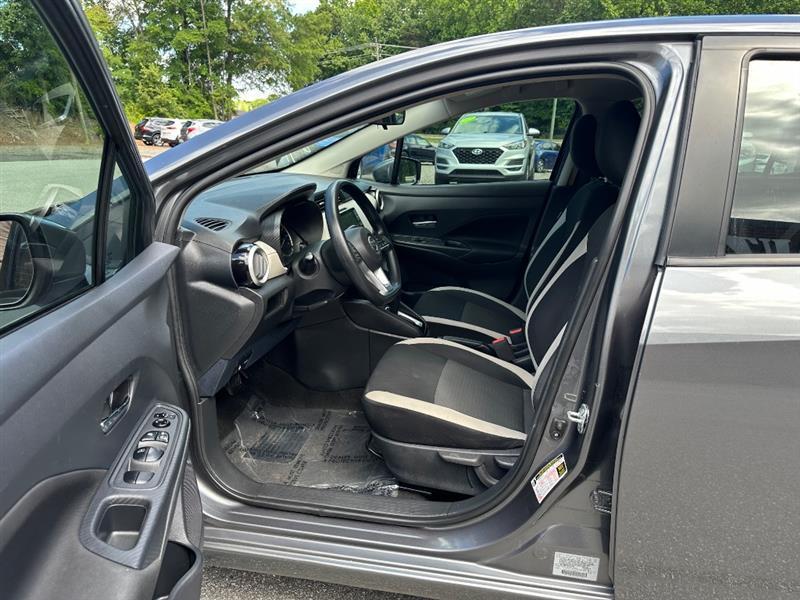 Nissan Versa SV 2022