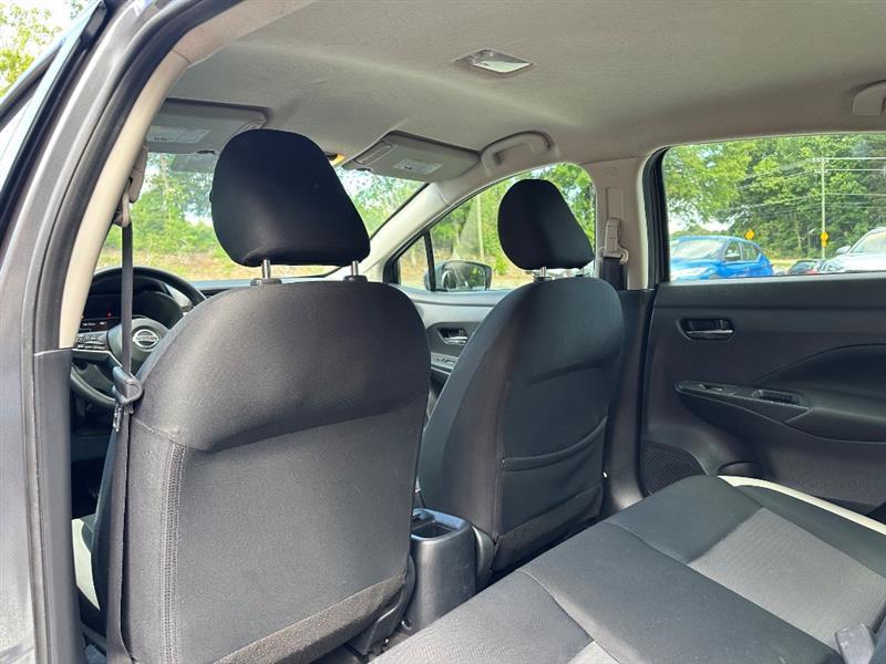 Nissan Versa SV 2022