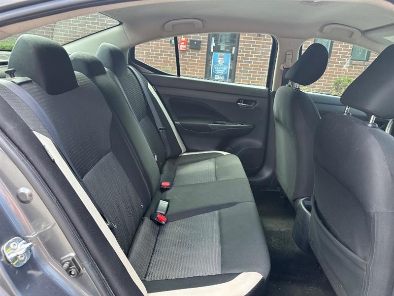 Nissan Versa SV 2022