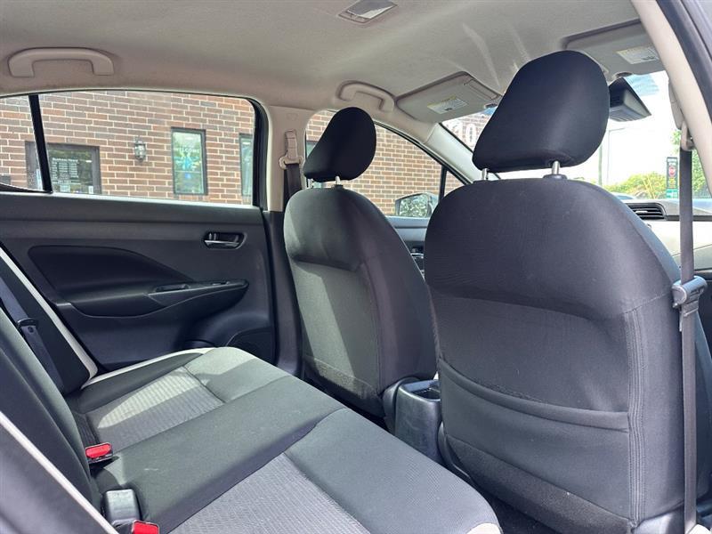 Nissan Versa SV 2022
