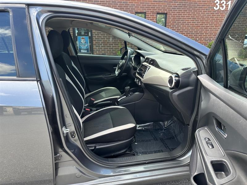 Nissan Versa SV 2022