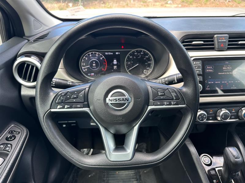 Nissan Versa SV 2022