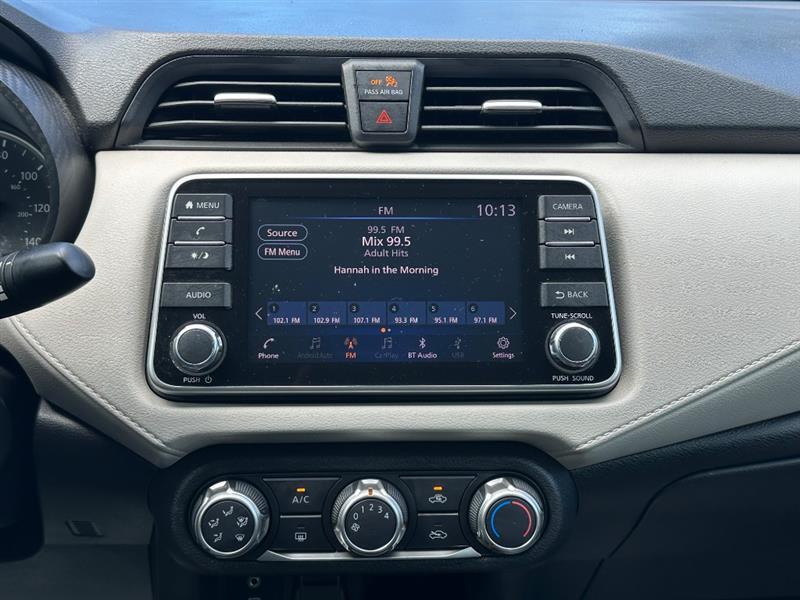 Nissan Versa SV 2022