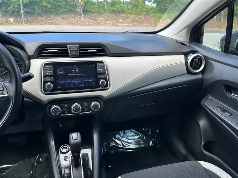 Nissan Versa SV 2022