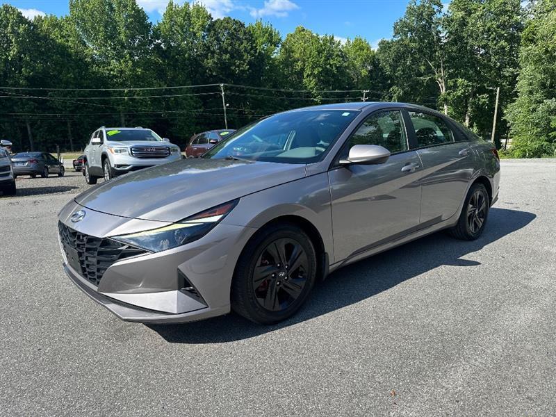 Hyundai Elantra SEL 2022
