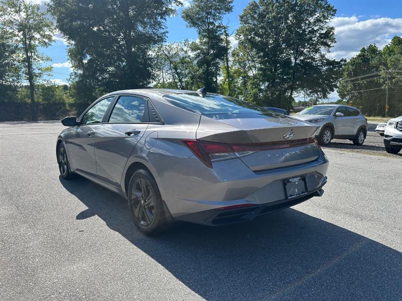 Hyundai Elantra SEL 2022