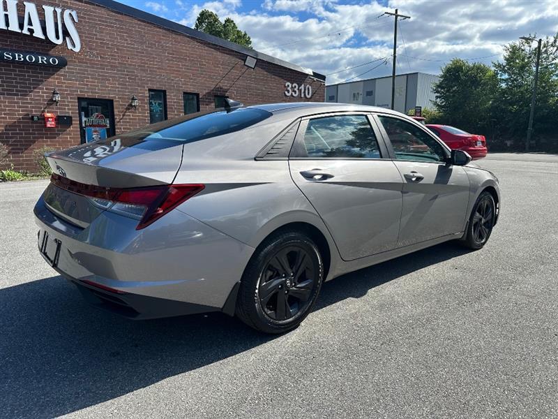 Hyundai Elantra SEL 2022