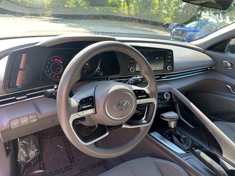 Hyundai Elantra SEL 2022