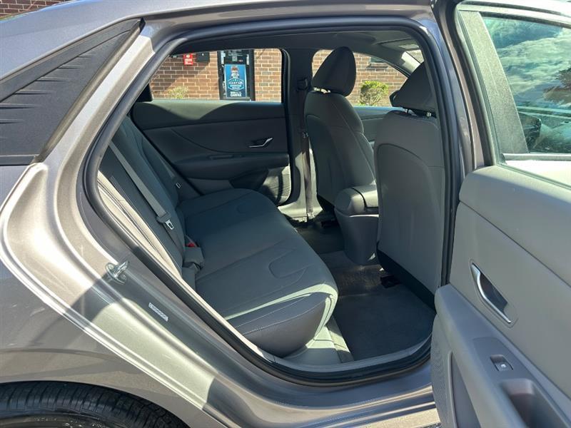 Hyundai Elantra SEL 2022