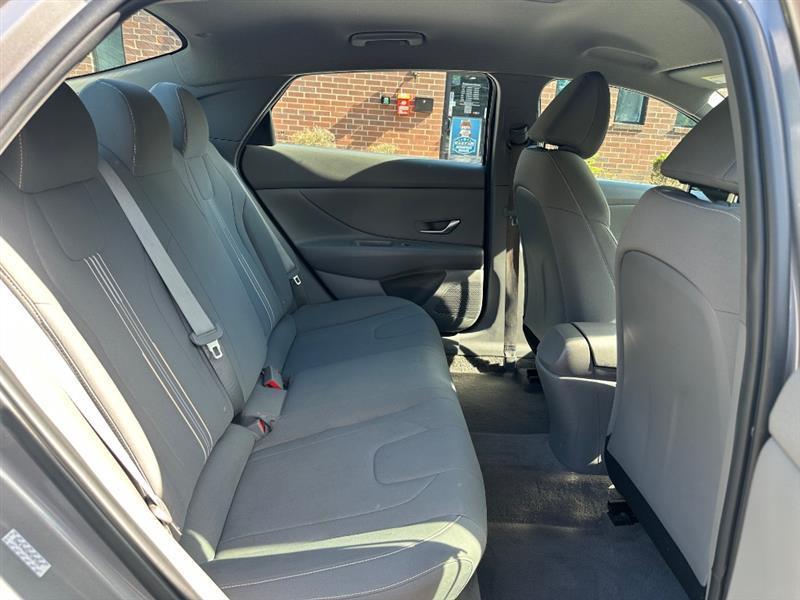 Hyundai Elantra SEL 2022