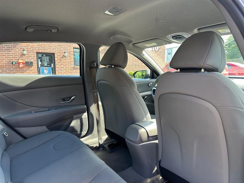 Hyundai Elantra SEL 2022