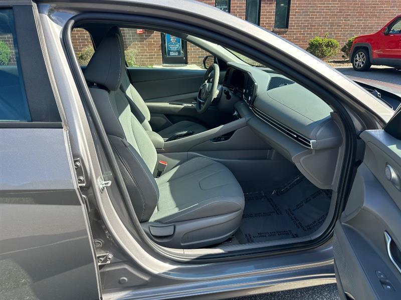 Hyundai Elantra SEL 2022