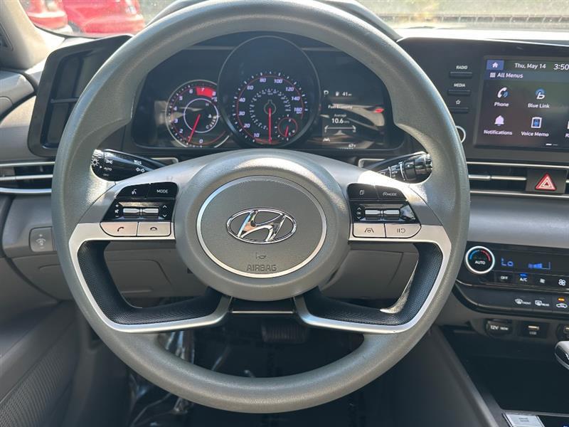 Hyundai Elantra SEL 2022