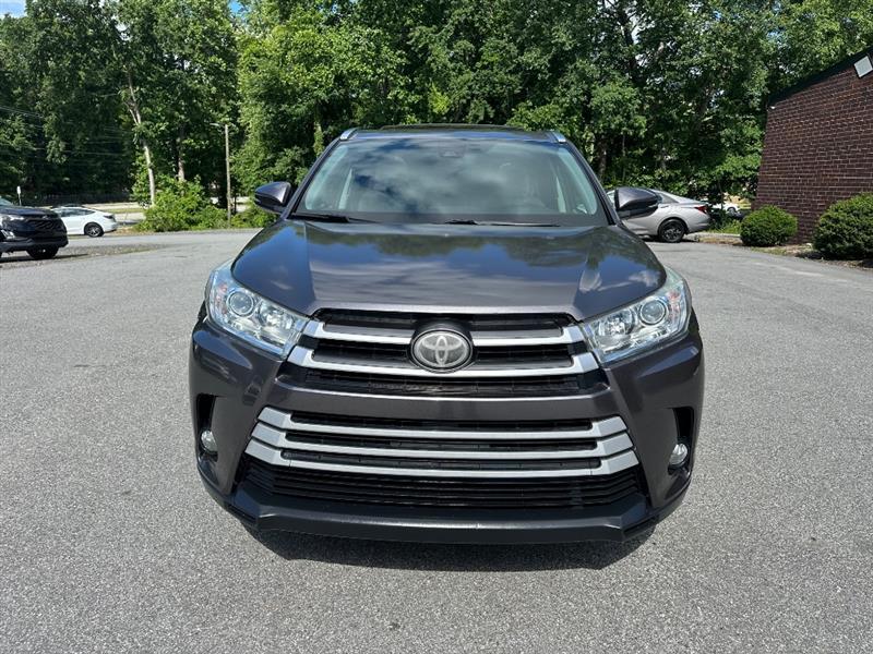Toyota Highlander XLE FWD V6 2017