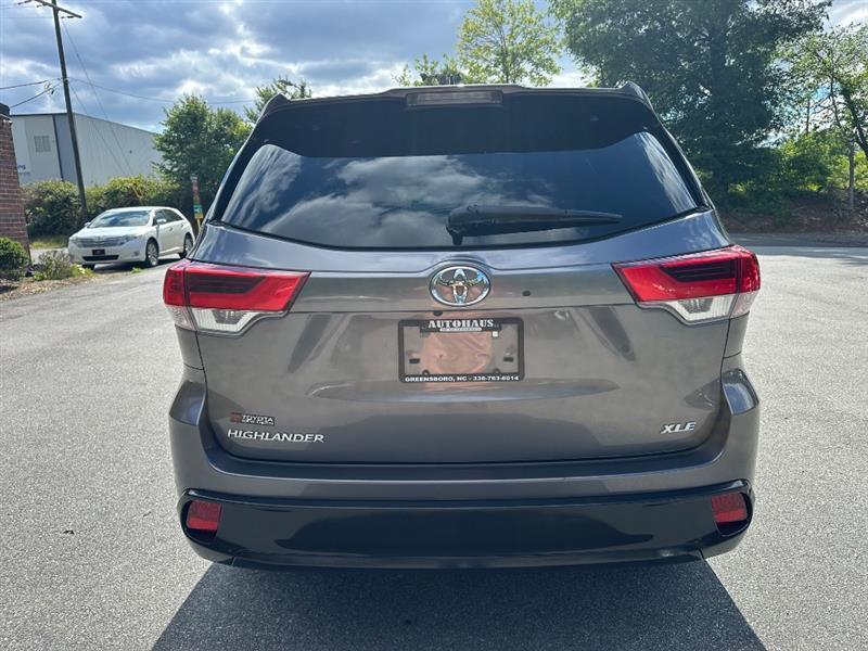 Toyota Highlander XLE FWD V6 2017