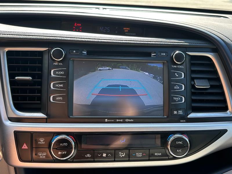 Toyota Highlander XLE FWD V6 2017