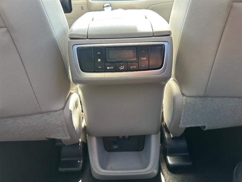 Toyota Highlander XLE FWD V6 2017