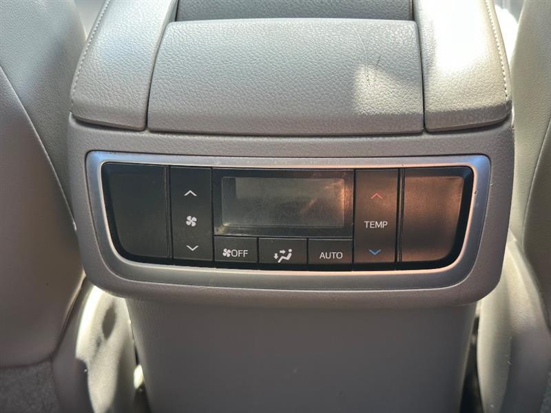 Toyota Highlander XLE FWD V6 2017