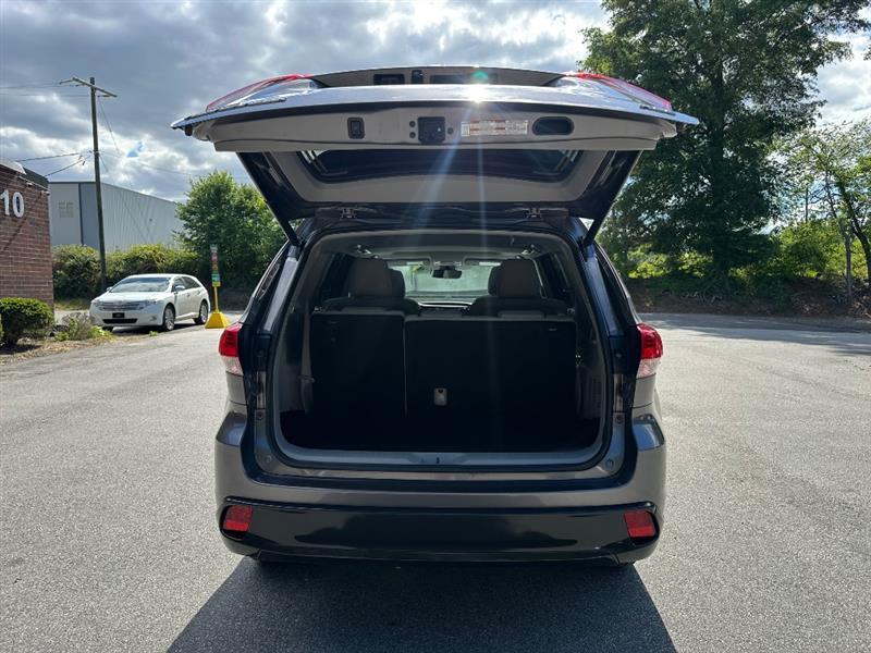 Toyota Highlander XLE FWD V6 2017