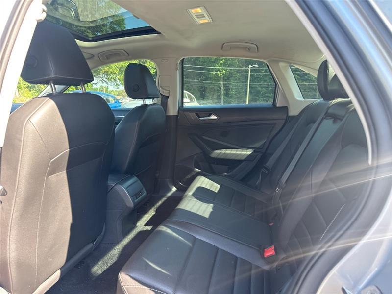 Volkswagen Jetta 1.4T SEL 8A 2021