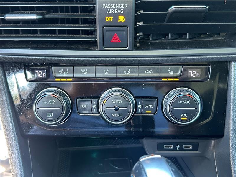 Volkswagen Jetta 1.4T SEL 8A 2021