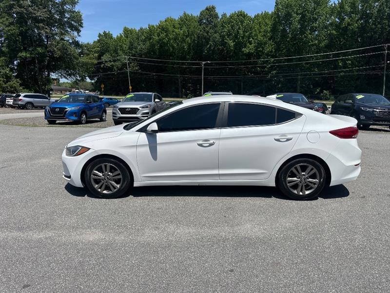 Hyundai Elantra Value Edition 6A 2017