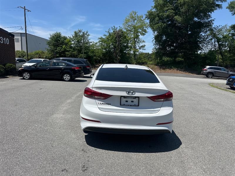 Hyundai Elantra Value Edition 6A 2017