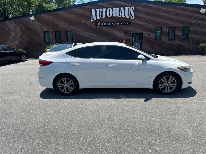 Hyundai Elantra Value Edition 6A 2017