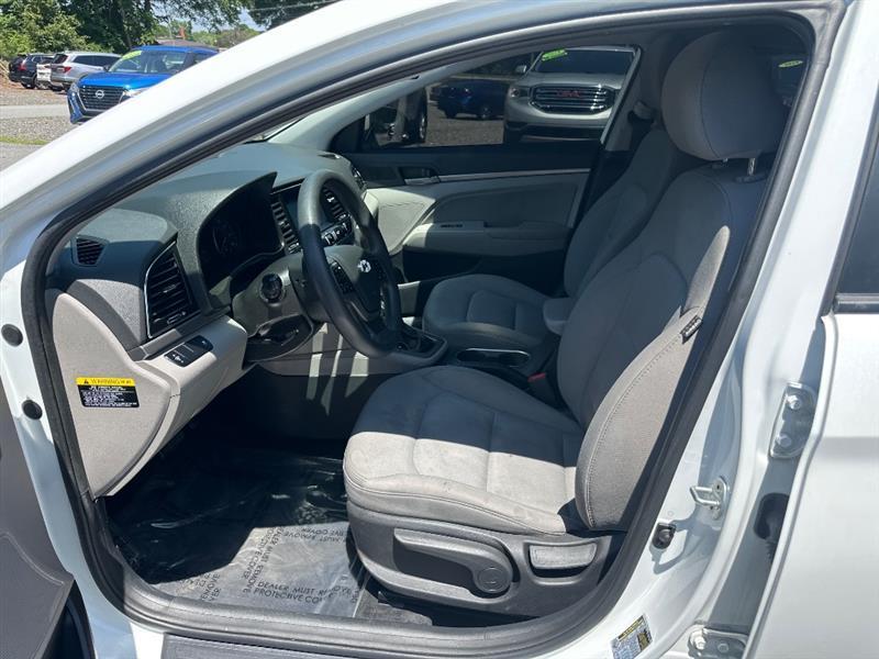 Hyundai Elantra Value Edition 6A 2017