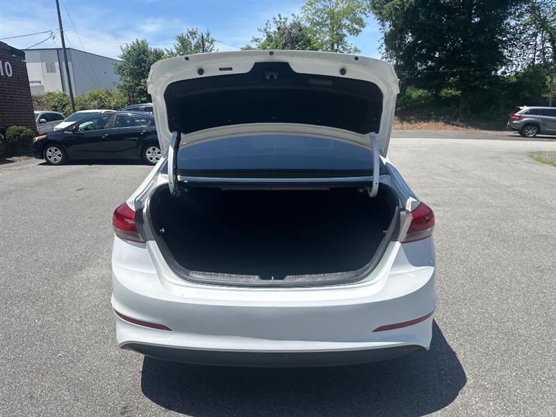 Hyundai Elantra Value Edition 6A 2017