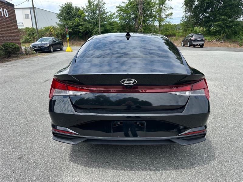 Hyundai Elantra SEL 2023
