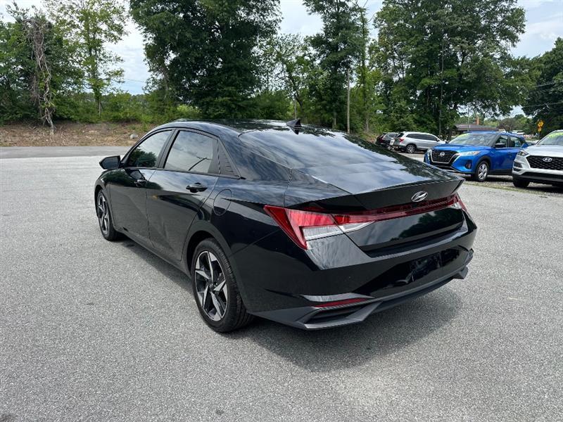 Hyundai Elantra SEL 2023