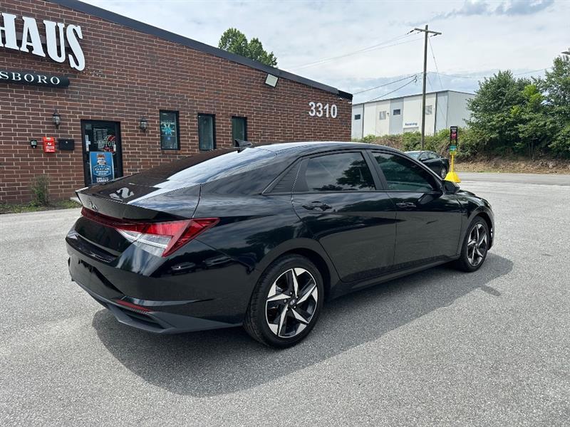 Hyundai Elantra SEL 2023