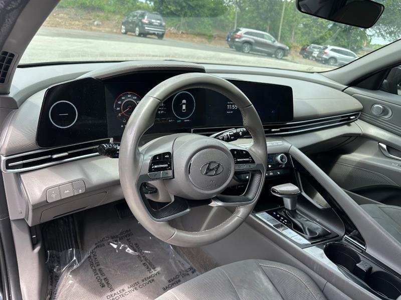Hyundai Elantra SEL 2023