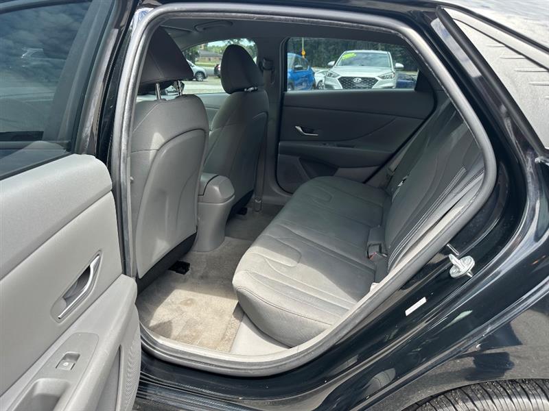 Hyundai Elantra SEL 2023