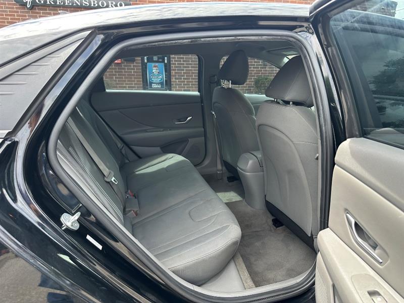 Hyundai Elantra SEL 2023