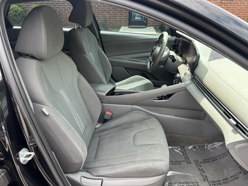 Hyundai Elantra SEL 2023