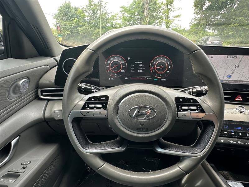 Hyundai Elantra SEL 2023
