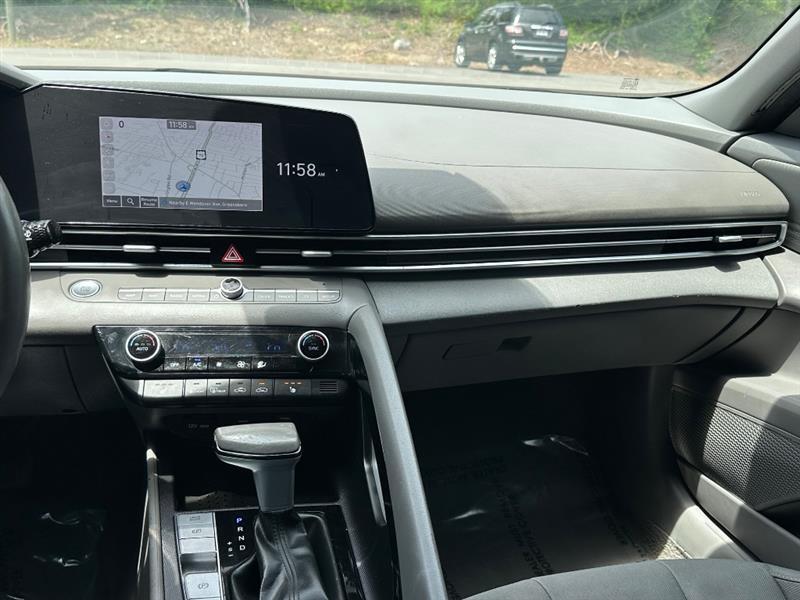 Hyundai Elantra SEL 2023