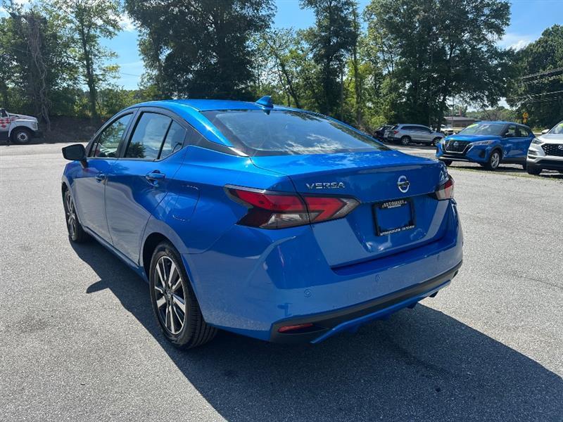 Nissan Versa SV 2021