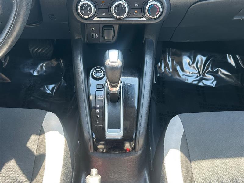 Nissan Versa SV 2021