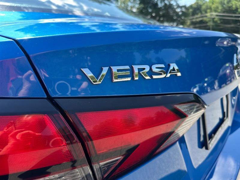 Nissan Versa SV 2021