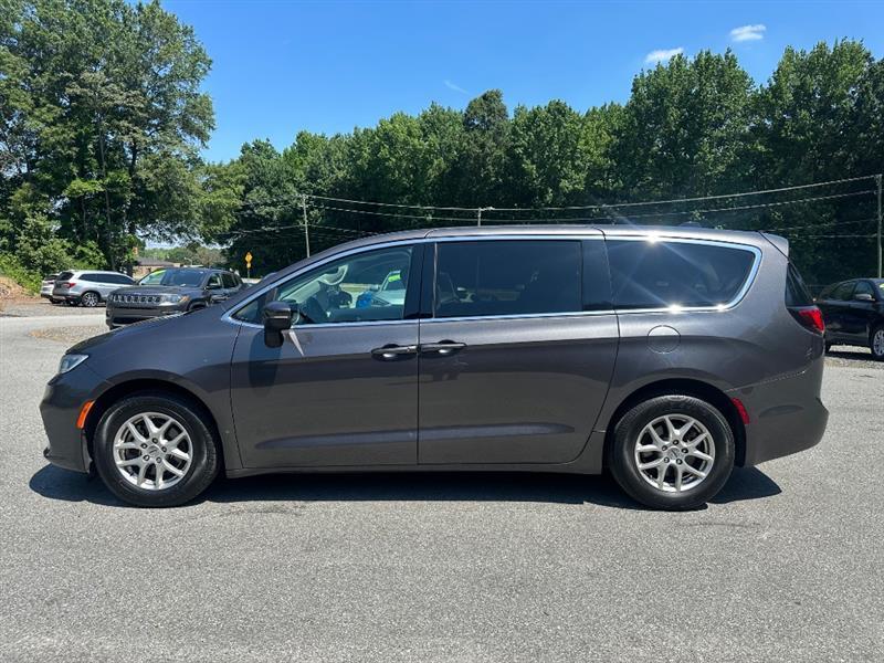 Chrysler Pacifica Touring L 2023