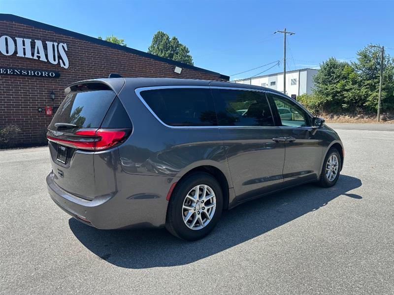 Chrysler Pacifica Touring L 2023