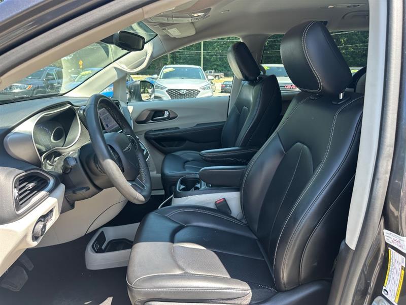 Chrysler Pacifica Touring L 2023