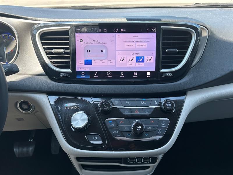 Chrysler Pacifica Touring L 2023